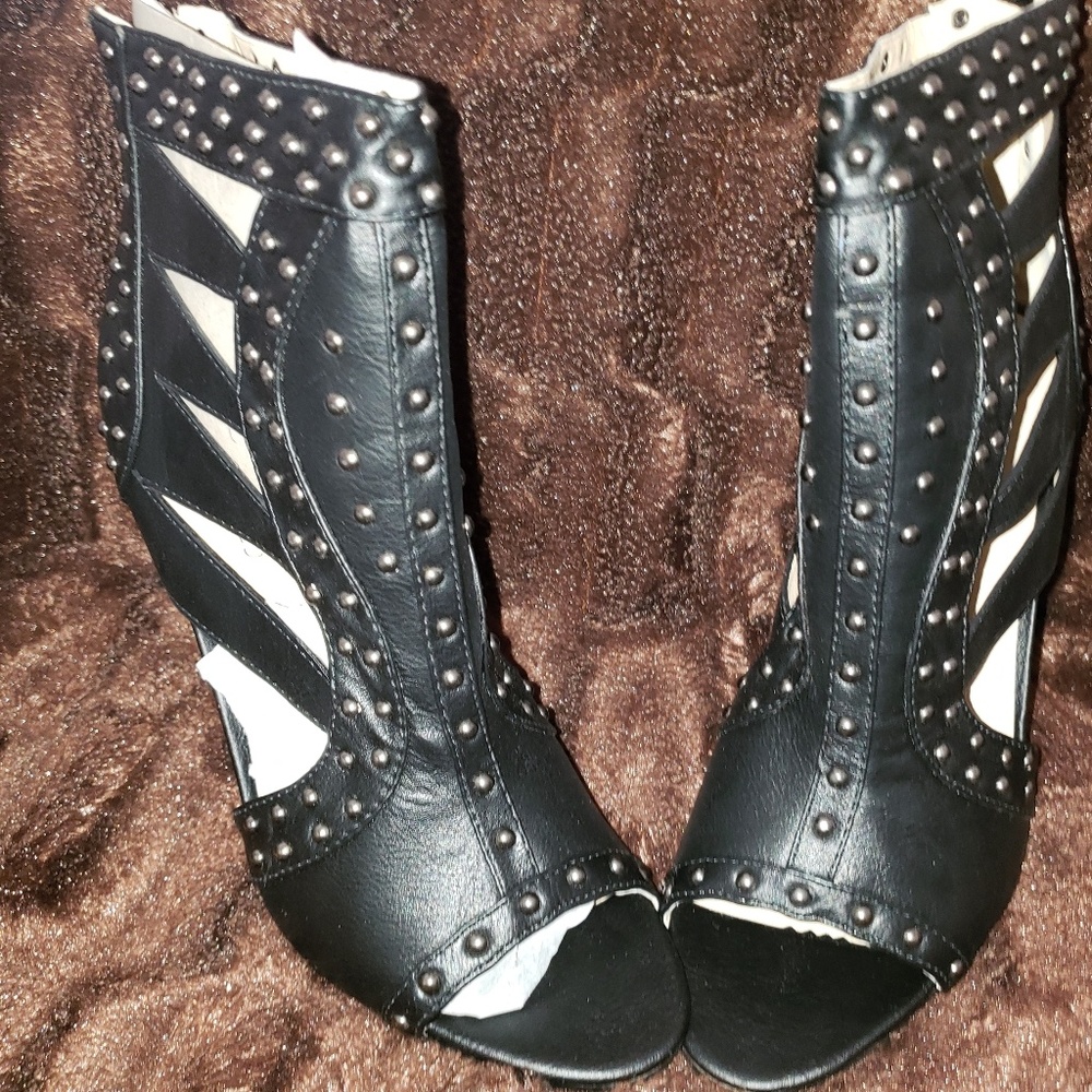 NEW! Sexy studded Black Bootie Sandals